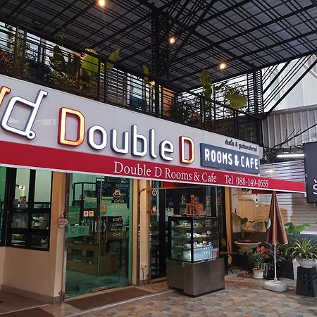 Double D Rooms & Cafe Bangkok Esterno foto