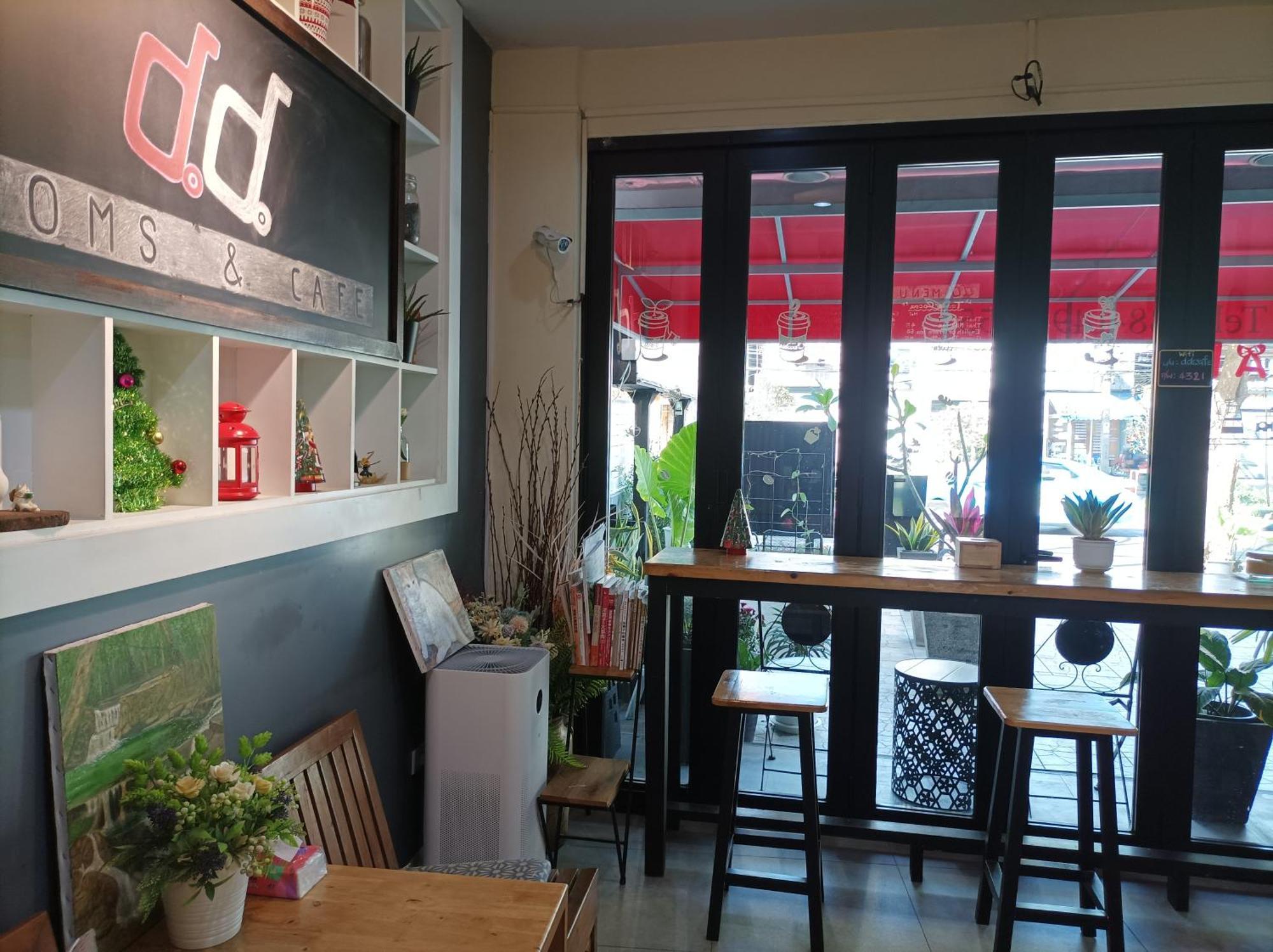 Double D Rooms & Cafe Bangkok Esterno foto